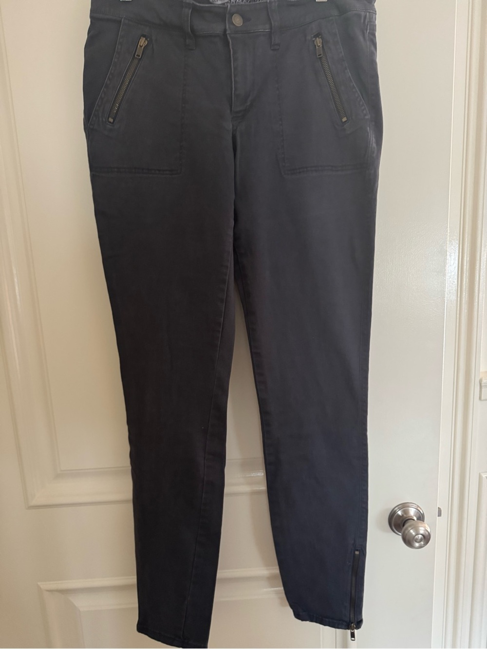 Old Navy Black Skinny Ankle Pants with Zip Pockets